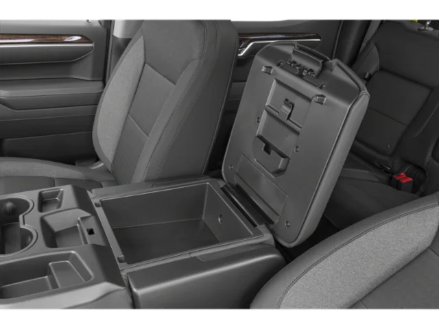 Used 2025 White GMC Elevation image 13