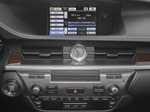 Used 2013 Silver Lining Metallic Lexus 4dr Sdn image 7