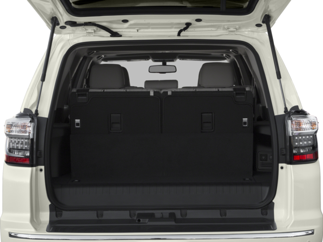 Used 2016 Magnetic Gray Metallic Toyota SR5 image 9