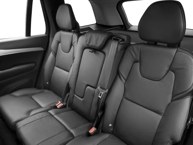 Used 2018 Crystal White Volvo Momentum image 14