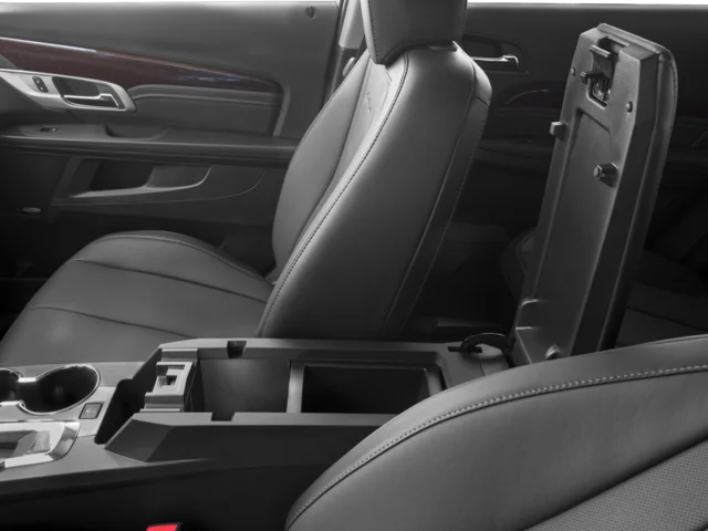 Used 2016 Silver GMC Denali image 12