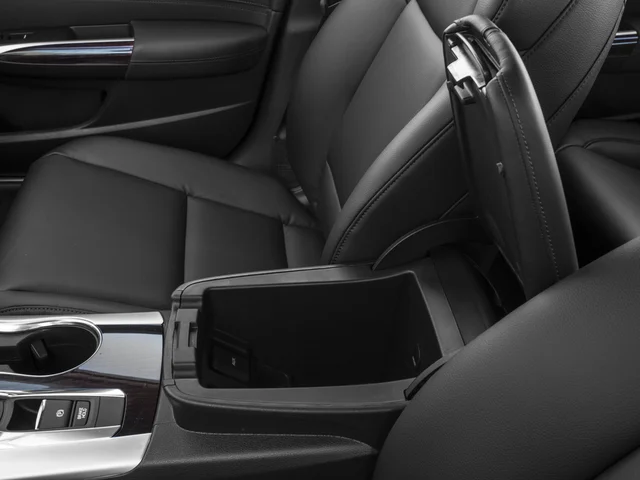 Used 2016  Acura V6 image 15