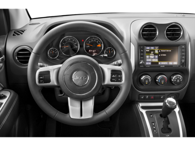 Used 2015 Black Jeep Latitude image 4