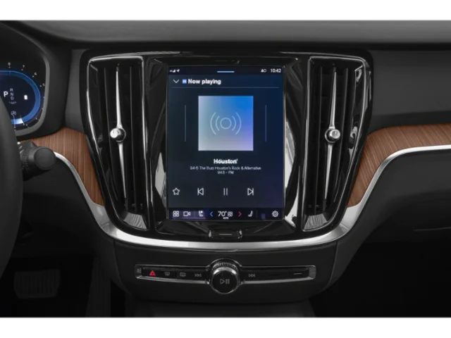 New 2024 Crystal White Volvo Plus Black Edition image 7