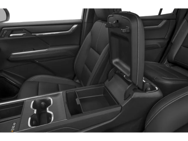 Used 2024 Summit White GMC FWD Elevation image 11