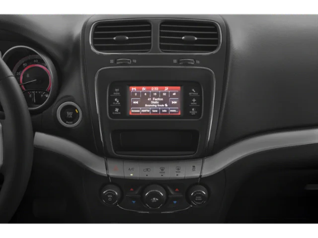 Used 2015 Black Dodge SXT image 7