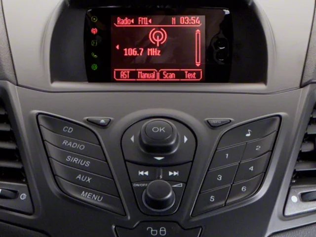 Used 2013 Red Ford SE image 7