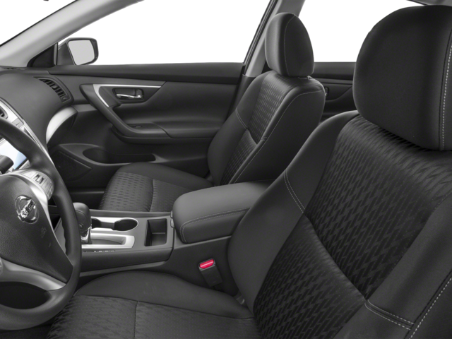 Used 2018 Super Black Nissan 2.5 S image 6