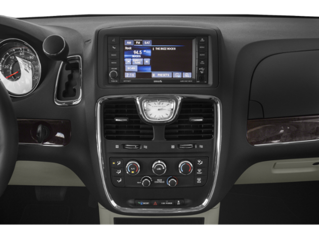 Used 2014 White Chrysler Touring image 7