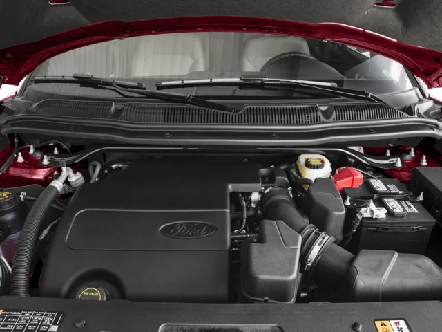 Used 2017  Ford Base image 13