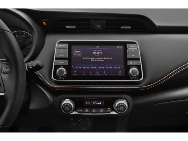 Used 2020 Aspen White Nissan SR image 10
