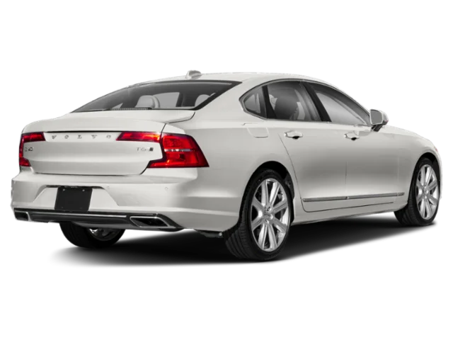 Used 2018 White Volvo T5 Momentum image 2