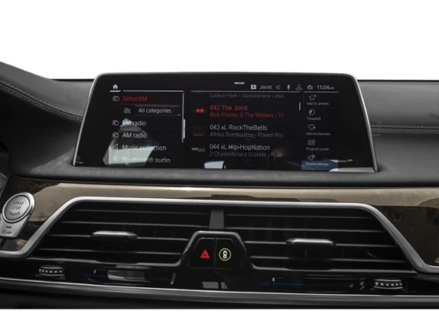 Used 2020 Gray BMW 750i xDrive image 8