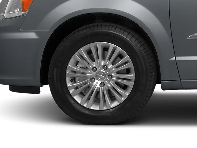 Used 2014 Billet Silver Metallic Clearcoat Chrysler Touring image 8