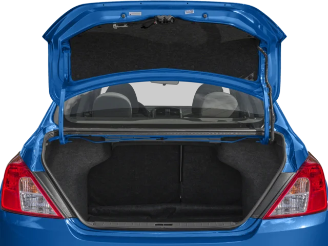 Used 2016 Blue Nissan 1.6 SL image 9