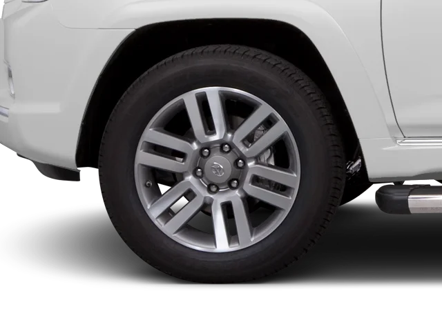 Used 2013 Classic Silver Metallic Toyota SR5 image 9