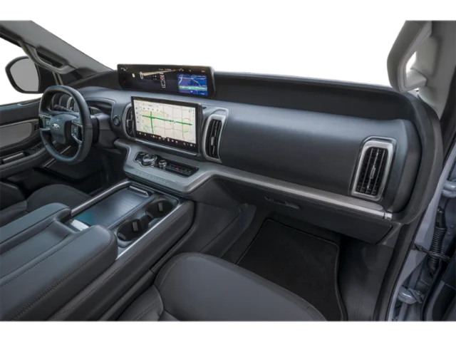 New 2026 Oxford White Ford Active image 12