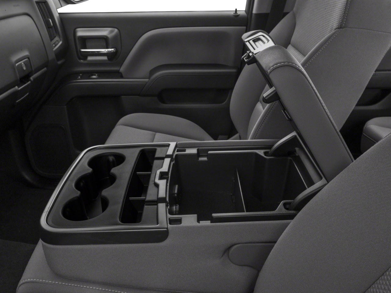 Used 2018 Summit White Chevrolet Y image 12