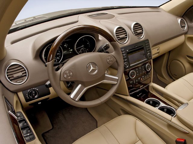 Used 2009 Silver Mercedes-Benz ML 350 image 8