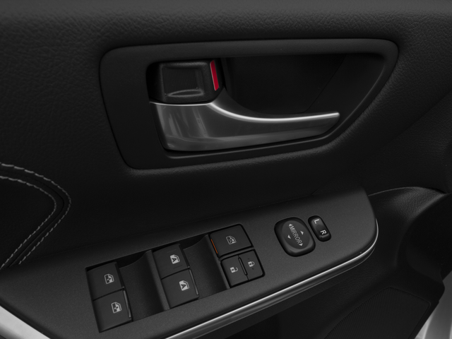 Used 2017 White Toyota XLE image 18