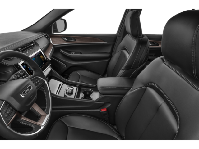 New 2026 Diamond Black Crystal Pearl-Coat Exterior Paint Jeep Limited image 6