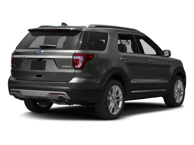 Used 2016 Magnetic Metallic Ford XLT image 2