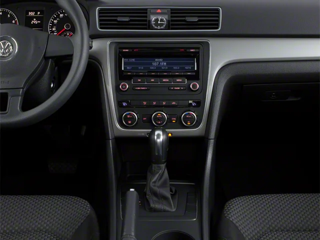 Used 2013 Red Volkswagen TDI SE image 8