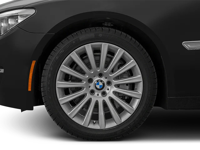 Used 2014 Gray BMW 740i image 9