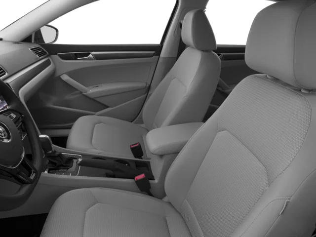 Used 2017 White Volkswagen R-Line w/Comfort Pkg image 6