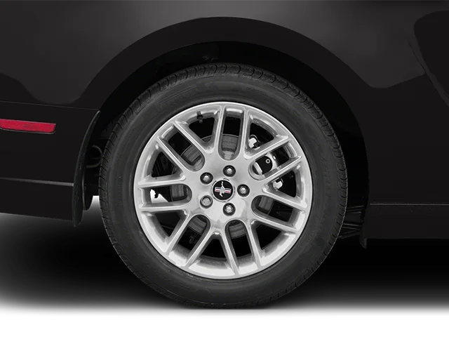 Used 2014  Ford V6 Premium image 11