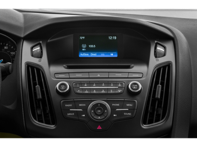 Used 2015 Tuxedo Black Ford 4dr Sdn SE image 7