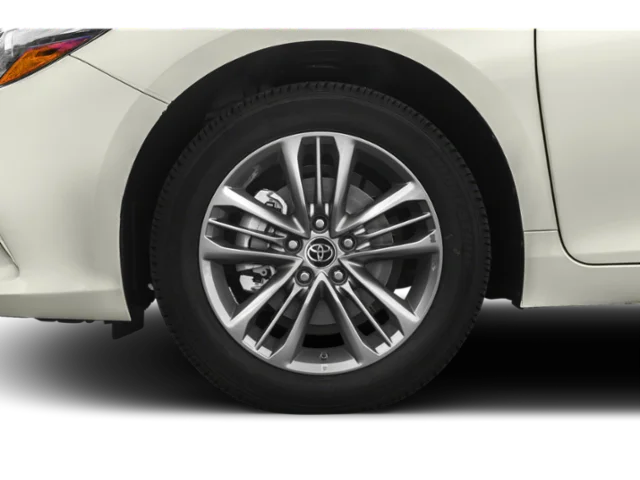 Used 2015 White Toyota XSE image 10