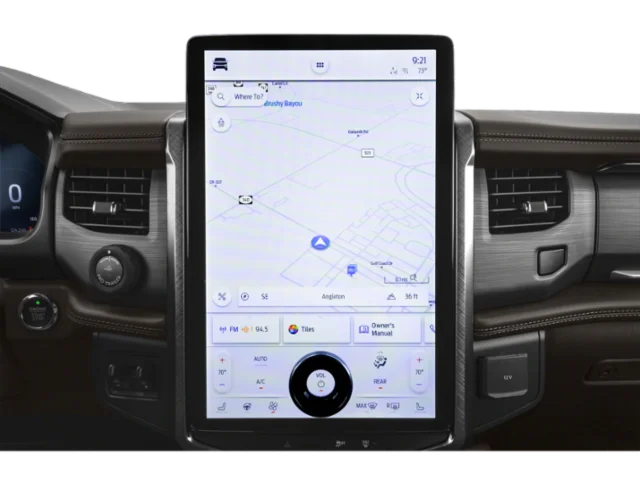 Used 2024 Platinum Ford  image 16