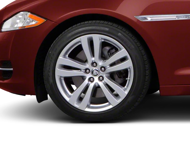 Used 2013 Gray Jaguar Base image 18