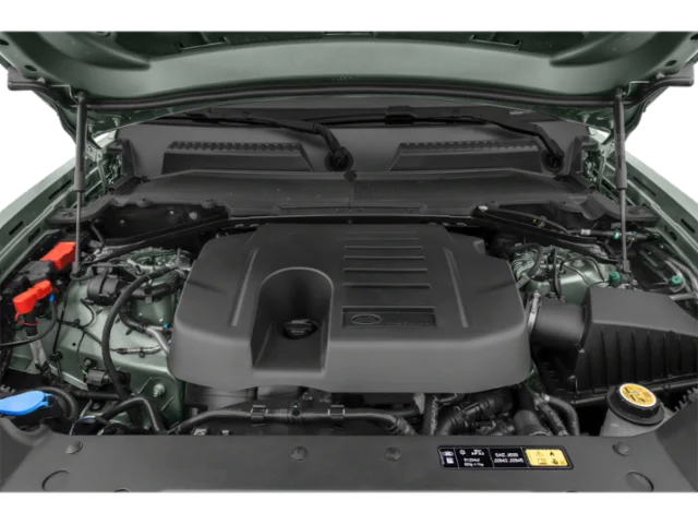 Used 2022 Black Land Rover V8 image 9