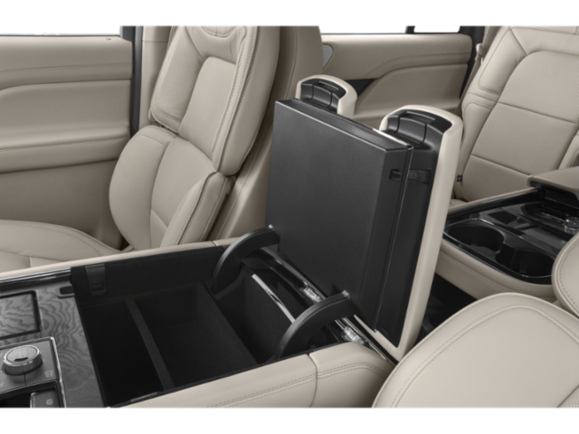 Used 2018 Black Velvet Lincoln Reserve image 12