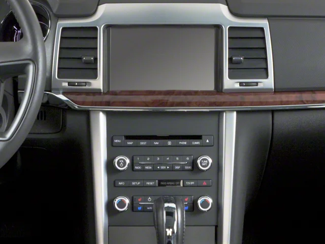 Used 2010 Silver Lincoln Base image 9