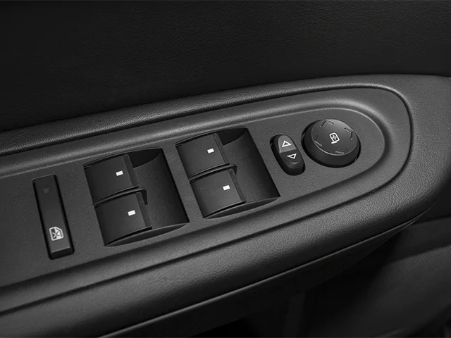 Used 2014 White Diamond Tricoat Chevrolet LT image 17