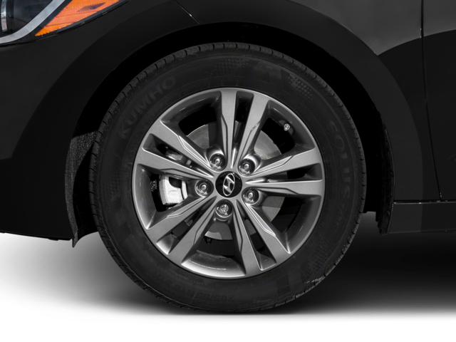 Used 2017 Silver Hyundai SE image 9