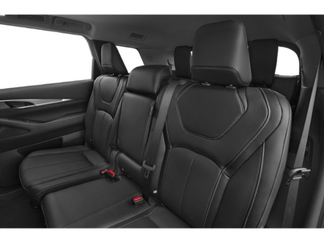 Used 2025 White INFINITI LUXE image 10