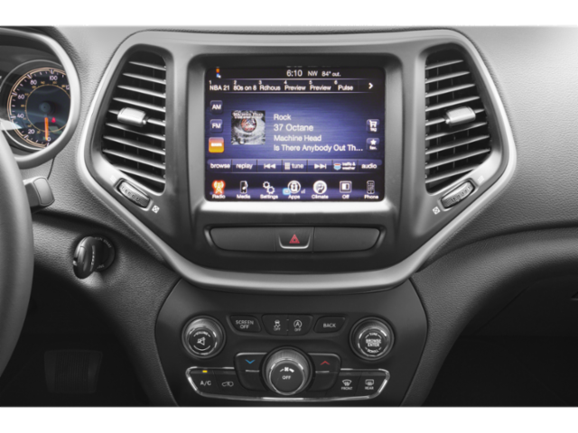 Used 2015 Beige Jeep Latitude image 11