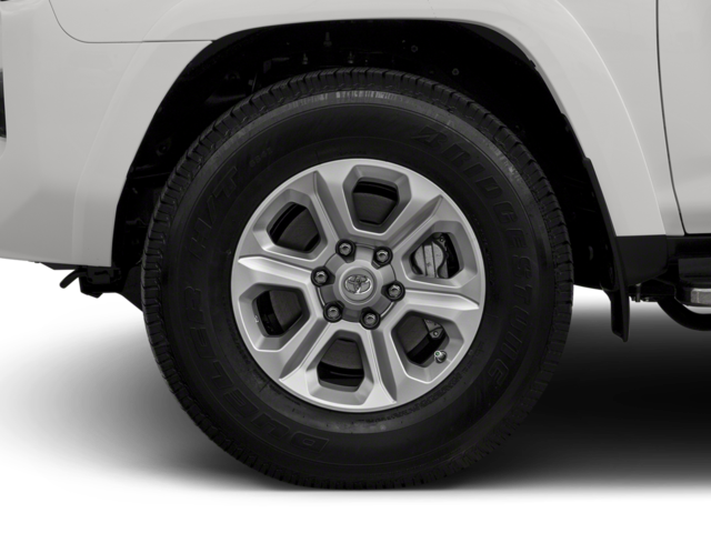 Used 2018 Classic Silver Metallic Toyota SR5 image 13