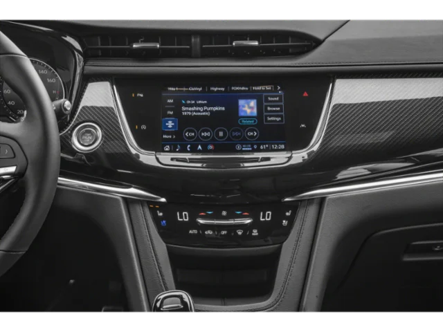 Used 2025  Cadillac Sport image 10