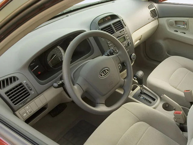 Used 2009 Black Kia EX image 4