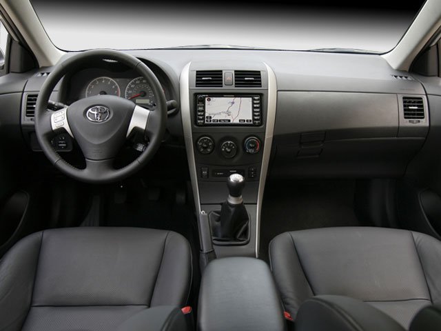 Used 2009  Toyota LE image 4