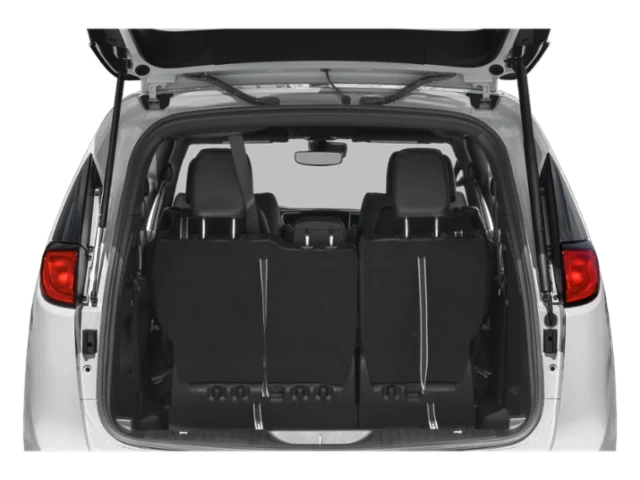 2026 Chrysler Voyager LX - Photo 8
