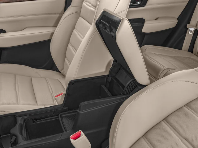 Used 2018 Lunar Silver Metallic Honda Touring image 18