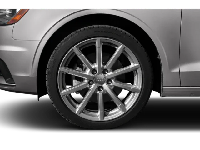 Used 2015 White Audi  image 12