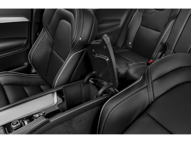 Used 2020 White Volvo T5 R-Design image 11