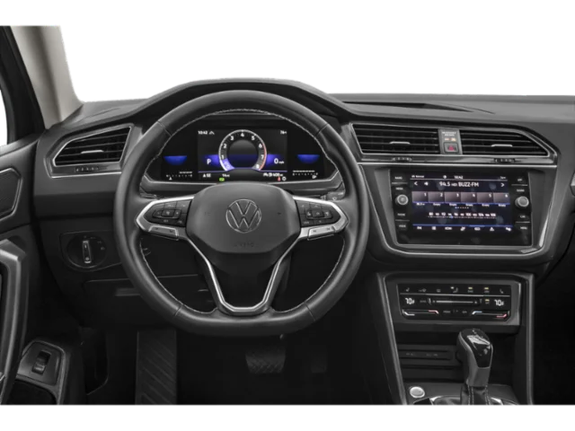 Used 2024  Volkswagen 2.0T SE image 7